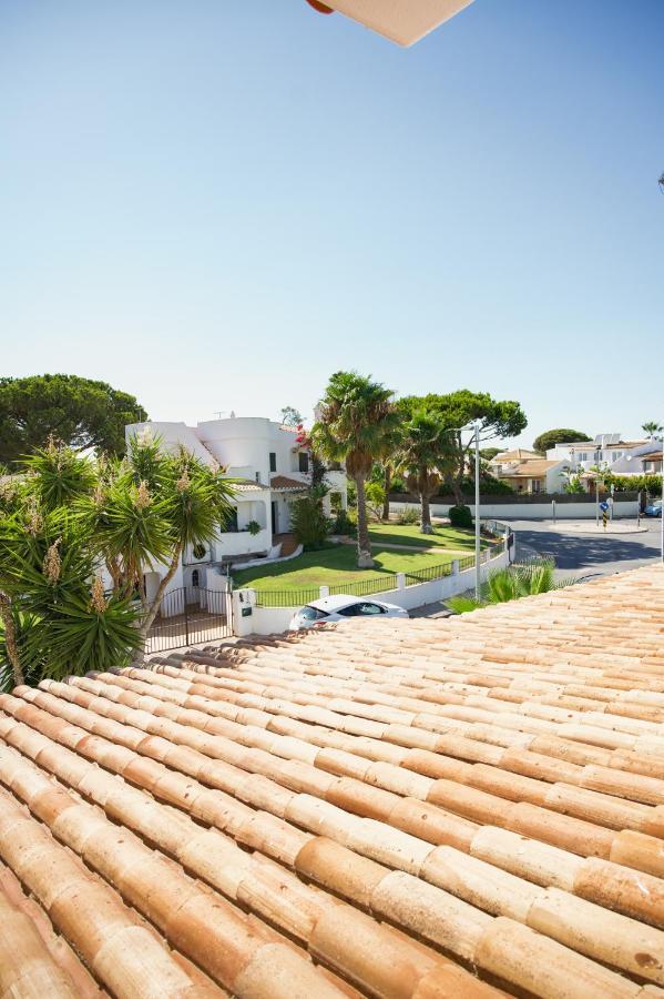 Wakeup Villa Faro Buitenkant foto