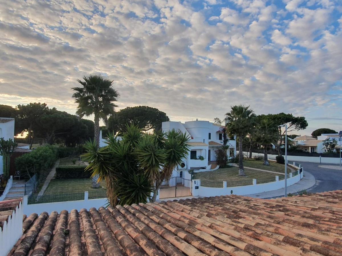 Wakeup Villa Faro Buitenkant foto