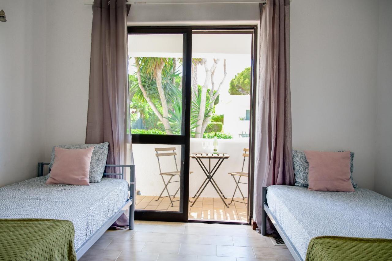 Wakeup Villa Faro Buitenkant foto